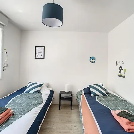Holiday home Grande Maison Cosy Terrasse Parking Gare 8 Pers *